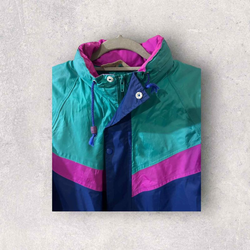 Vintage retro style raincoat - Image 4